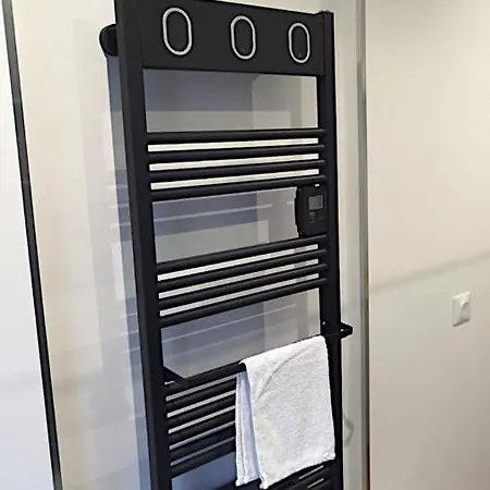 L'interlude, Confort Et Equipe Pour Escale Entre Terre Et * Calais